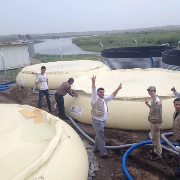 SELF-ERECTING OPEN FLEXIBLE TANK